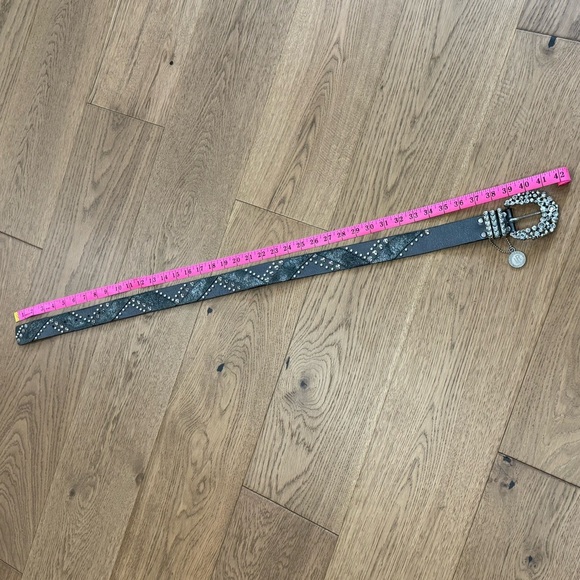 Leatherock Riveted & Studded Leather Belt with Rhinestone Buckle - Size 34 - EUC - Picture 4 of 7